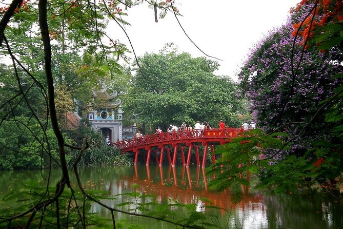Private Hanoi City Discovery Full-Day Guided Tour - Starting with Ho Chi Minh’s final resting place