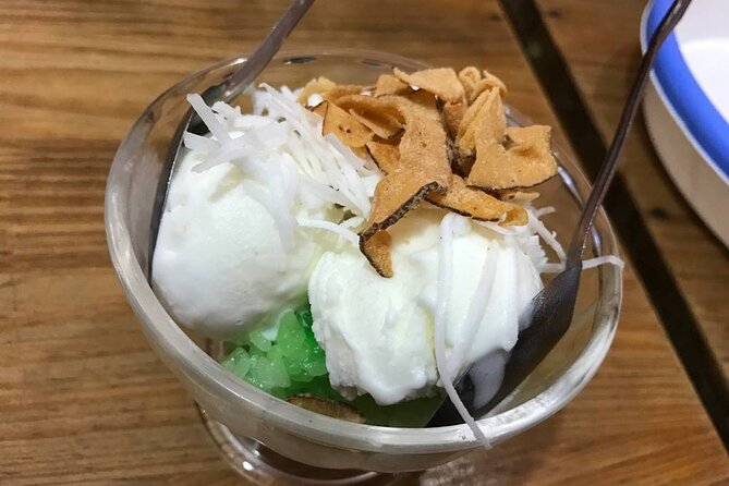 Private Hanoi Food Tour with Train Street and Local Delights - Eating through Hanoi’s Old Quarter