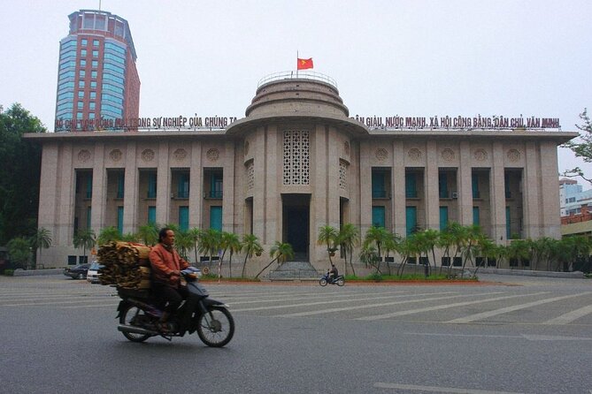 Private Hanoi Half-Day Tour: Train Street and Must Visit Places - Tran Quoc Pagoda on West Lake