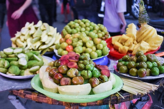Private Hanoi Old Quarter Food Tour with 8+ Authentic Tastings - Beginning at Vườn hoa Bách Việt
