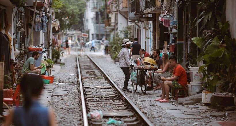 Private Hanoi Walking Tour with visit Train Street - Why this Hanoi walk works so well