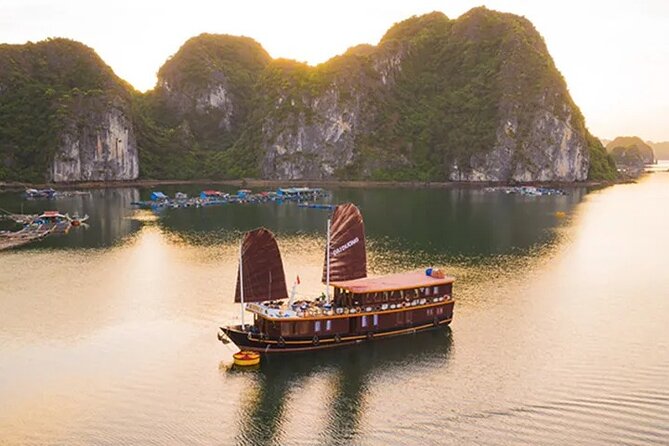 Private Lan Ha Bay Cruise 2D1N - Swimming from the boat and the afternoon cooking class
