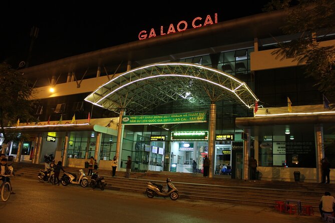Private Overnight Train Hanoi To Sapa Or Return - Toilets, cleanliness, and internet