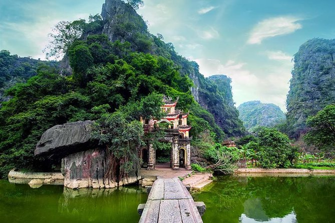 [Private] Tam Coc Boat-ride & Bich Dong Pagoda - Day tour - The guide can shape the day