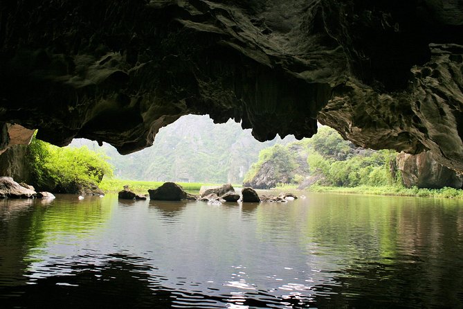 [Private] Tam Coc Boat-ride & Bich Dong Pagoda - Day tour - Tam Coc’s caves from a low sampan