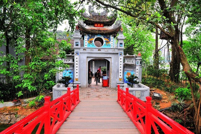 Private Tour: Hanoi City Tour Including Water Puppet Show and Cyclo Ride - Ba Dinh Square and the Ho Chi Minh Sites