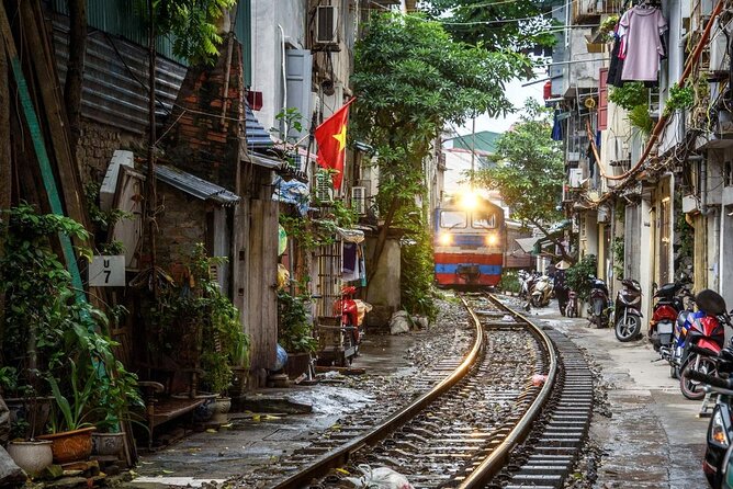 Private Tour: Hanoi City Tour Including Water Puppet Show and Cyclo Ride - Thang Long Water Puppet Show