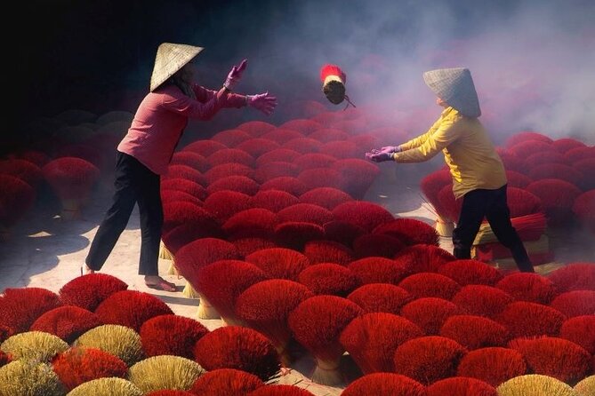 Private Tour Incense Village, Hat village & Train Street Coffee - Train Street coffee brings the trip back to Hanoi