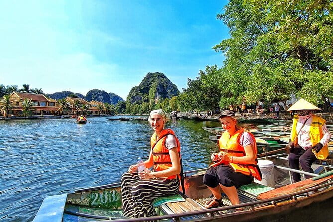 PRIVATE TOUR Ninh Binh One Day - Hoa lu- Tam Coc - Mua Cave - Key details before you book