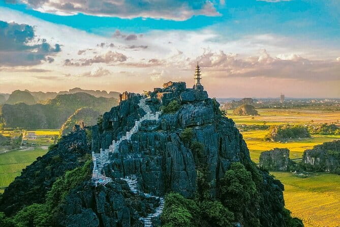 PRIVATE TOUR Ninh Binh One Day - Hoa lu- Tam Coc - Mua Cave - Guide service and the small details that matter