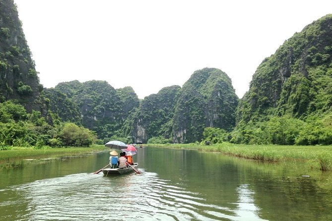 [Private] Trang An Boat Ride and Hoa Lu Temples - Day tour - What the private format really changes
