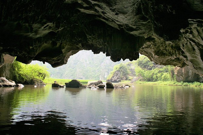 [Private] Trang An Boat Ride and Hoa Lu Temples - Day tour - Is $72 a fair price?