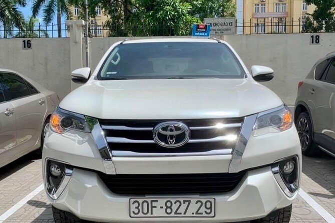 Private Transfer from Hanoi Airport HAN to Old Quarter - What the airport arrival will feel like