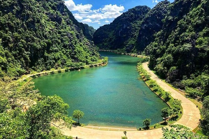 Private Transfer FROM/to Hanoi TO/from Ninh Binh (Hotel Pickups) - Arriving from Noi Bai Airport