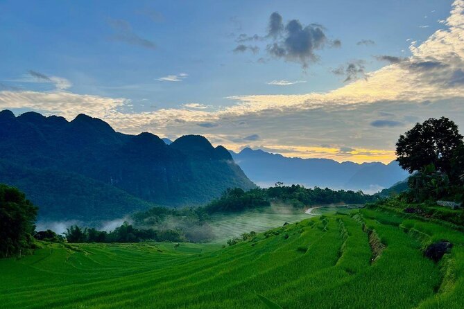 Pu Luong Private Day Tour from Hanoi – Biking & Rafting - The early road from Hanoi to Pu Luong