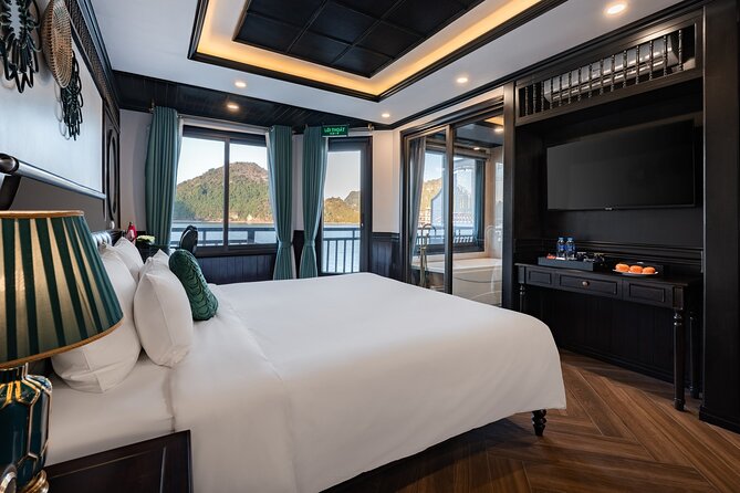 RITA CRUISE - LUXURY 5 STAR CRUISE in HALONG BAY from HANOI - Onboard activities that fill the afternoon and evening