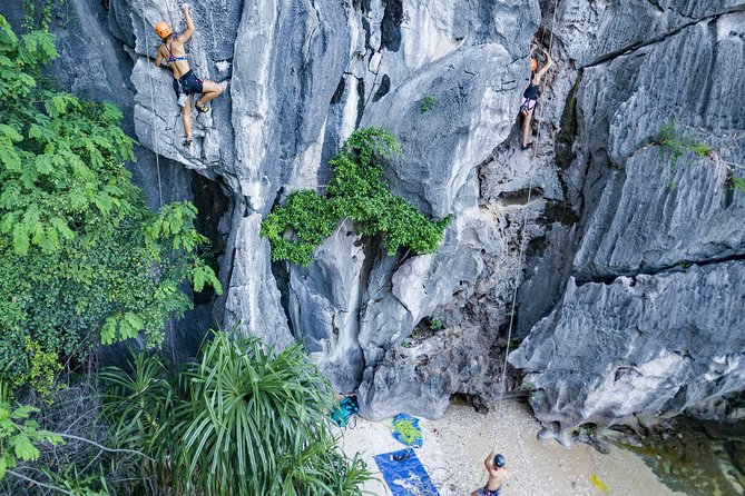 Rock Climbing Tour at Moody Beach - Why the eight-person limit matters