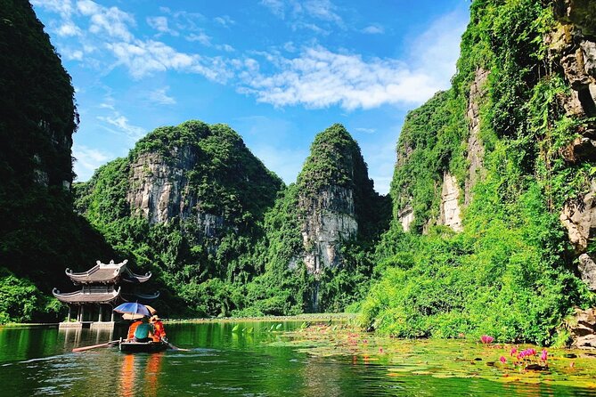 Roundtrip: HaNoi - NinhBinh - LanHa Bay on 5-Star Cruise 3days - Two famous bays, plus Ninh Binh’s mountain country