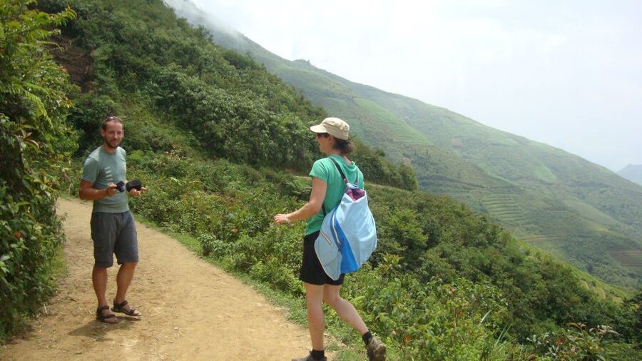 Sa Pa: 6-Hours Muong Hoa Valley Trek with Local Ethnic guide - Ta Van and the Dzay village experience