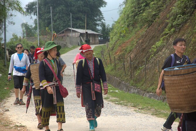 Sa Pa Full Day Trekking Tour - From Sapa town to Y Linh Ho at 8:00