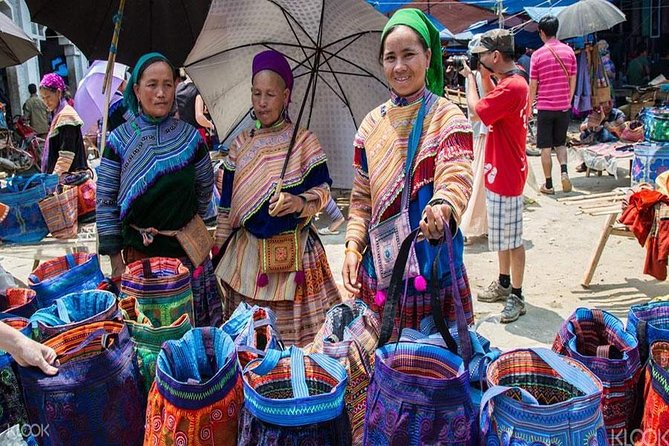 Sapa 2 Days 1 Night Bac Ha Market Tour (Overnight In Hotel) - Leaving Hanoi before sunrise