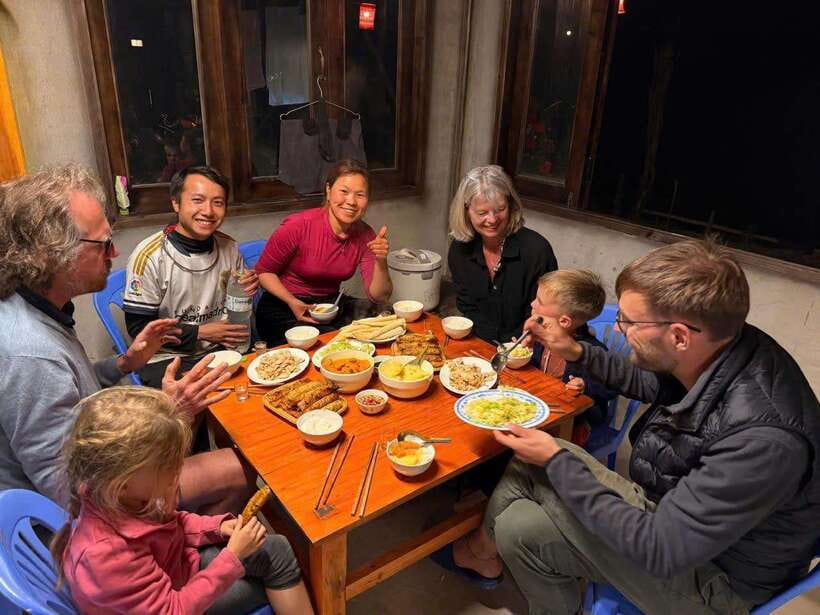 SAPA: 2 DAYS Walking & 1 night at Homestay with LOCAL GUIDE - Day 2: Red Dao villages, bamboo forest, Ta Van, and Lao Chai