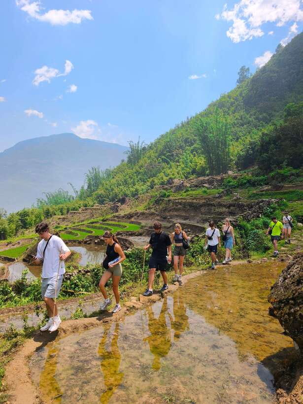 SAPA: 2 DAYS Walking & 1 night at Homestay with LOCAL GUIDE - Day 1: Ham Rong Mountain to a Black Hmong homestay