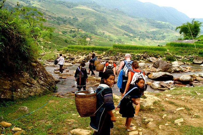 Sapa 3 Days 2 Nights Trekking Tour From Hanoi (2 Nights in Hotel) - Cat Cat Village on the first afternoon