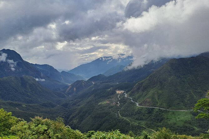 Sapa Love Silver Waterfall, Lonely Tree in Heaven Gate,San Sa Ho - How difficult is the trekking?
