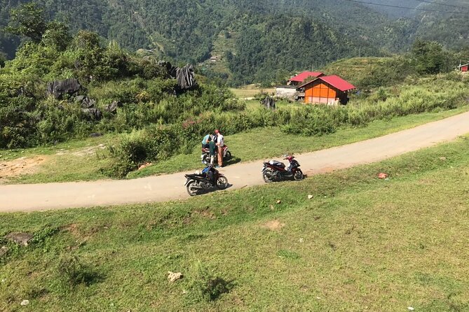 Sapa Love Silver Waterfall, Lonely Tree in Heaven Gate,San Sa Ho - The guides can shape the whole day