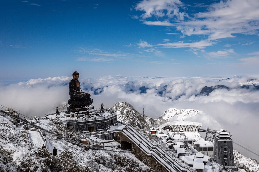 Sapa: Sun World Fansipan Legend Ticket - The cable car ride above Sapa
