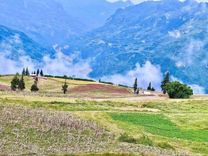 Sapa: Ta Phin Village Trek with Lunch and Bathing Experience - A quieter route out of Sapa