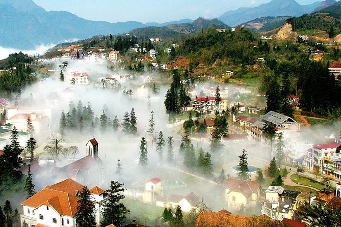 Sapa Tours 2D1N stay At 4 stars hotel nice Sleeping Bus TRANSFER - Y Linh Ho and Lao Chai: the strongest valley views