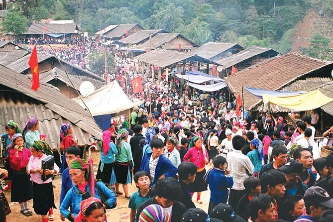 Sapa Trek Tours -2D1N Stay At 3*** -TRANSFER BY SLEEPING BUS - Food, water, and what to pack