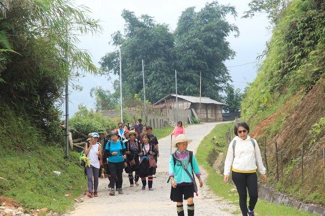Sapa Trekking Tour Full Day - Ta Van, the lunch stop and final village setting