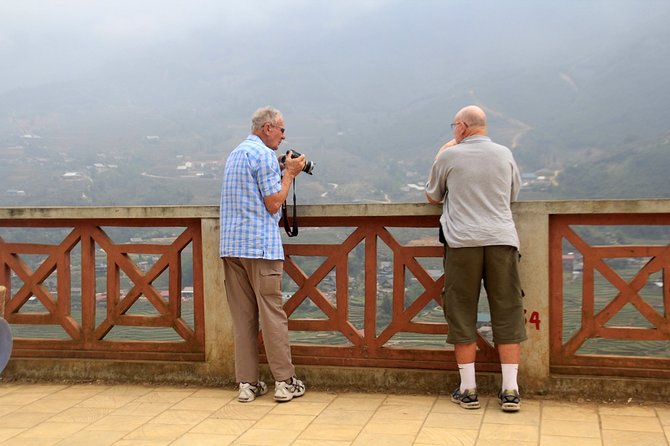 Sapa Villages trekking and homestay 2 Days/ 1 night package tour: best selling - Guides, local contact, and the feel of the walk