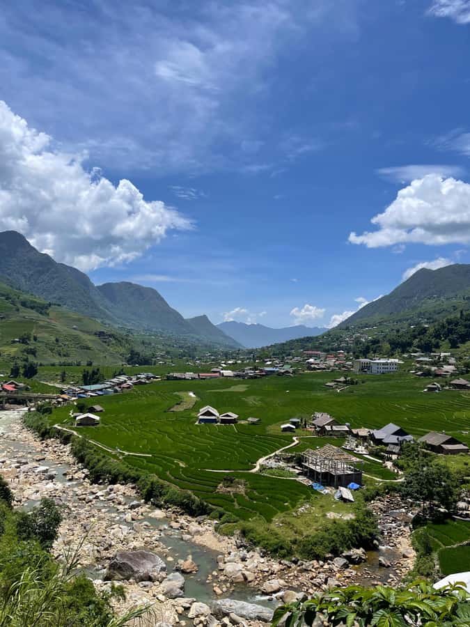 Sapa: Y Linh Ho - Lao Chai, and Ta Van Trekking Day Tour - Y Linh Ho and Black Hmong culture