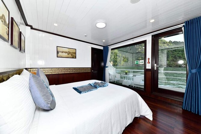 Sapphire Cruise 3 Days Tour into Halong Bay (2 Nights on Boat ) - Day two: a smaller boat and a full day in Lan Ha Bay