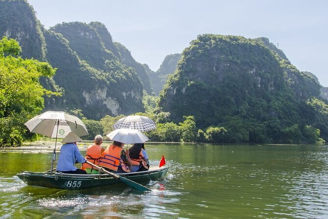 Shore Excursion Discovery Hanoi City from HaLong Bay Port - Train Street coffee in just 15 minutes