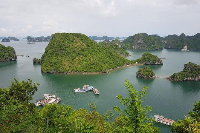 Shore Excursion: Wonderful Heritage Day Cruise at Halong Bay - Key points at a glance