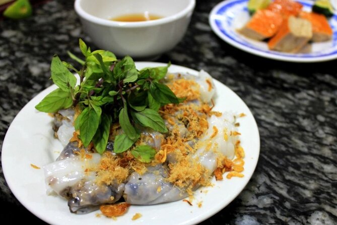 Small Group Hanoi Street Food Walking Tour with Local Guide - Why this food walk works well on your first night