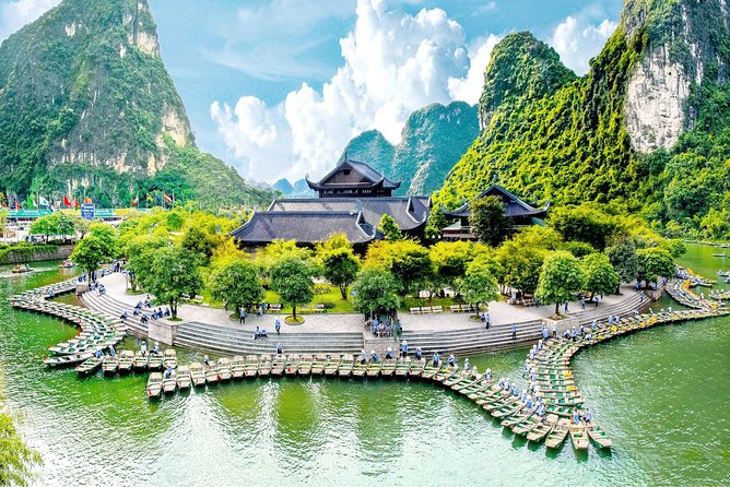 Small Group Ninh Binh Tour : Bai Dinh Trang An Mua Cave Day Tour from Hanoi - The early road from Hanoi to Ninh Binh