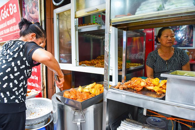 Small-Group Street Food Cyclo Tour of Hanoi Old Quarter - Walking the 36 Old Streets with a local guide