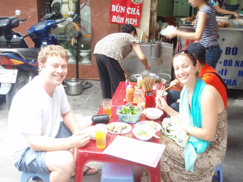 Street Food Tour Hanoi and Train Street Experience - Food markets and the value of a local guide