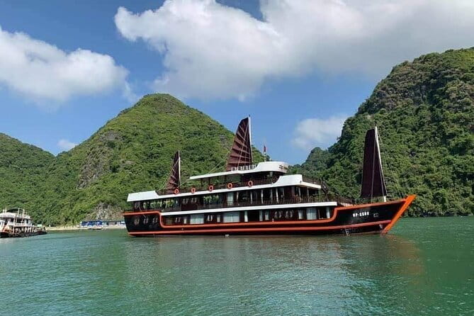 Sunset Tour in Lan Ha Bay | 4-star Daiichi Cruise - Who will enjoy this short Lan Ha Bay outing