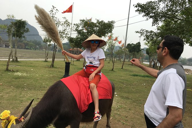 Tam Coc Ninh Binh - Hoa Lu - Deluxe Daily group Tour - The guide makes a real difference