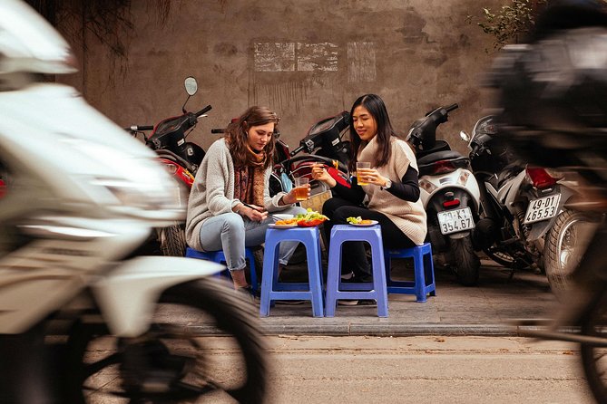 The 10 Tastings of Hanoi With Locals: Private Street Food Tour - Bun cha on Đường Thành