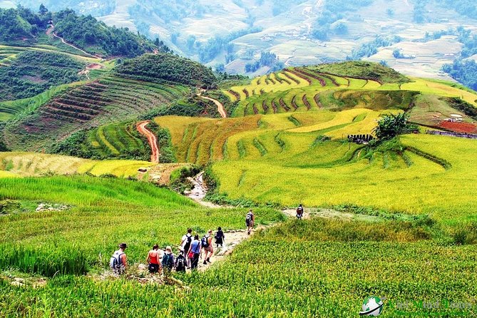 The Best Sapa Tour 2D1N At 3 Star Hotel by sleeping BUS TRANSFER - Cat Cat and Sin Chai on the first afternoon