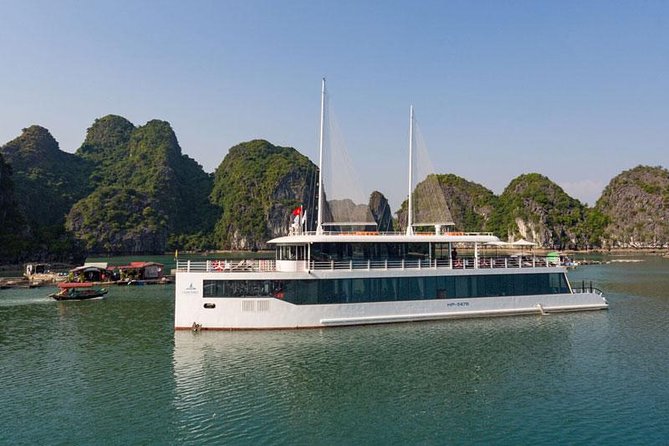 The Most Luxurious Ha Long Bay 1 Day Trip - Jadesails Cruise - Ha Long Bay scenery and cave time