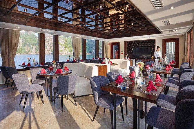 The Most Luxurious Ha Long Bay 1 Day Trip - Jadesails Cruise - Lunch with Vietnamese fusion dishes